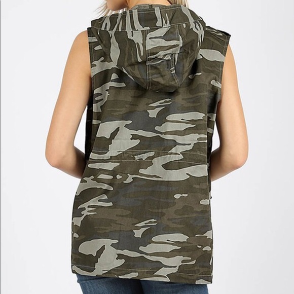 •LAST 1• Camille Camo Drawstring Waist Hooded Vest - Picture 8 of 8